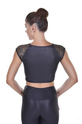 Ladies net cap sleeved boatneck crop top